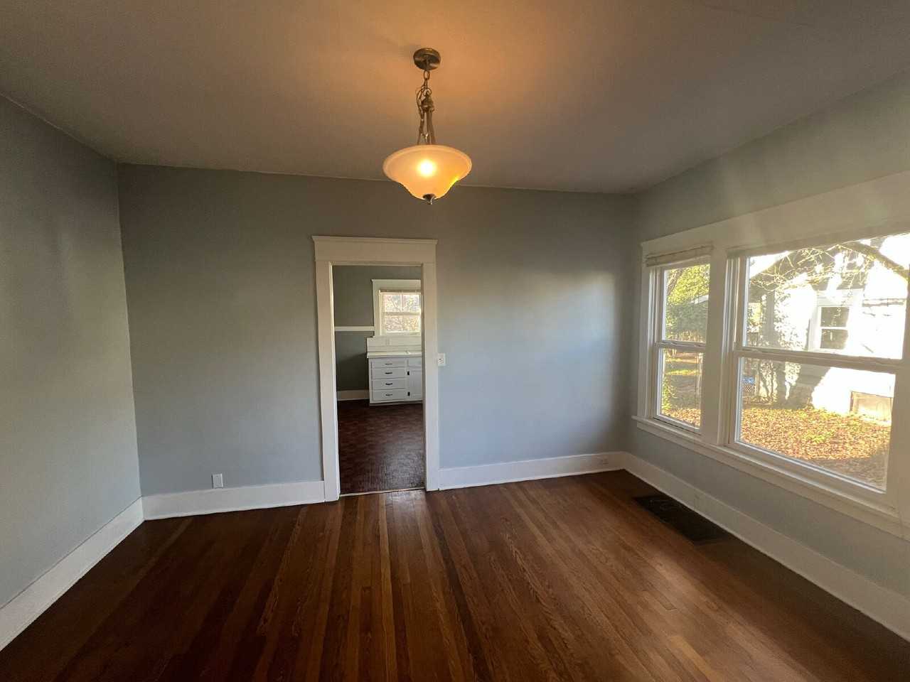 1864 Moss St - Photo 5 of 13