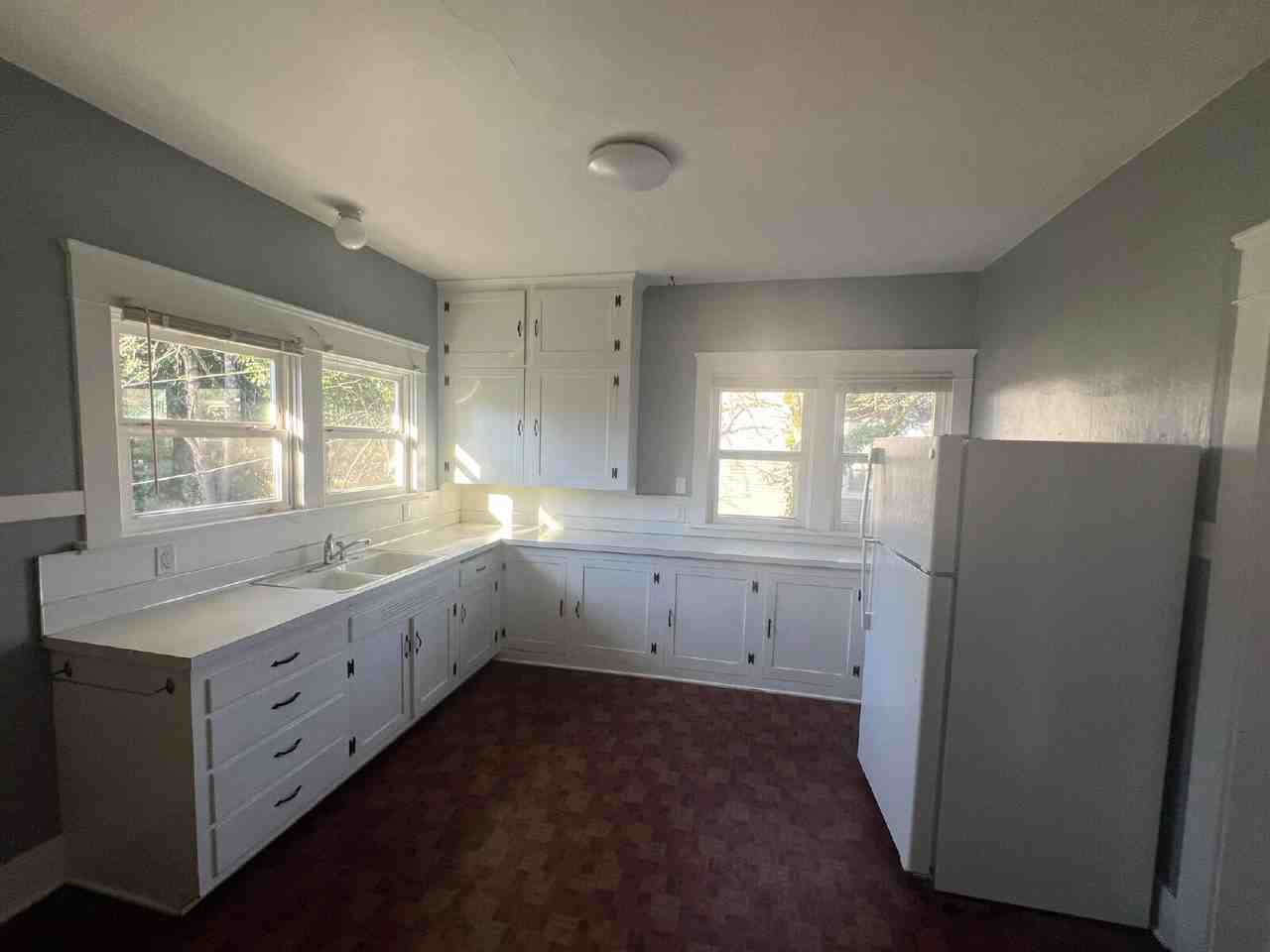 1864 Moss St - Photo 6 of 13