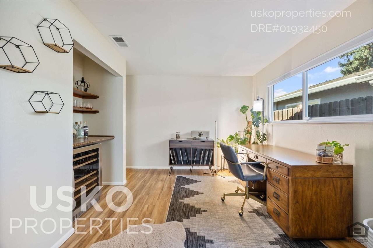 8844 Garden Glen Way - Photo 7 of 28