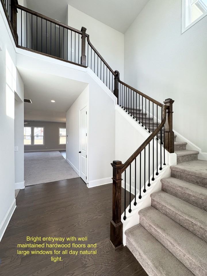 5230 Branch View Dr - Photo 2 of 44