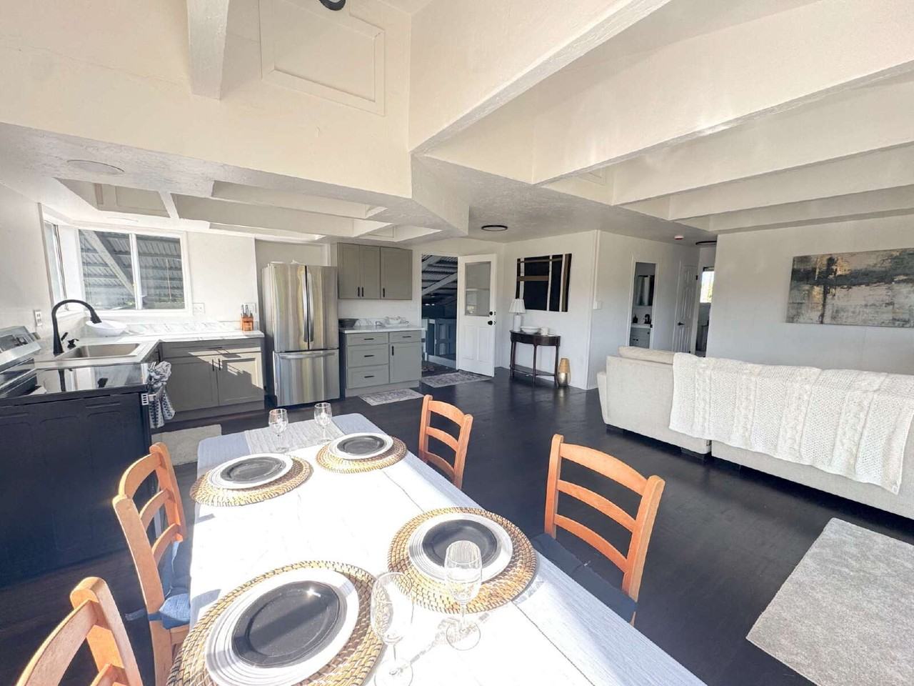 446 Ainaola Dr - Photo 3 of 11