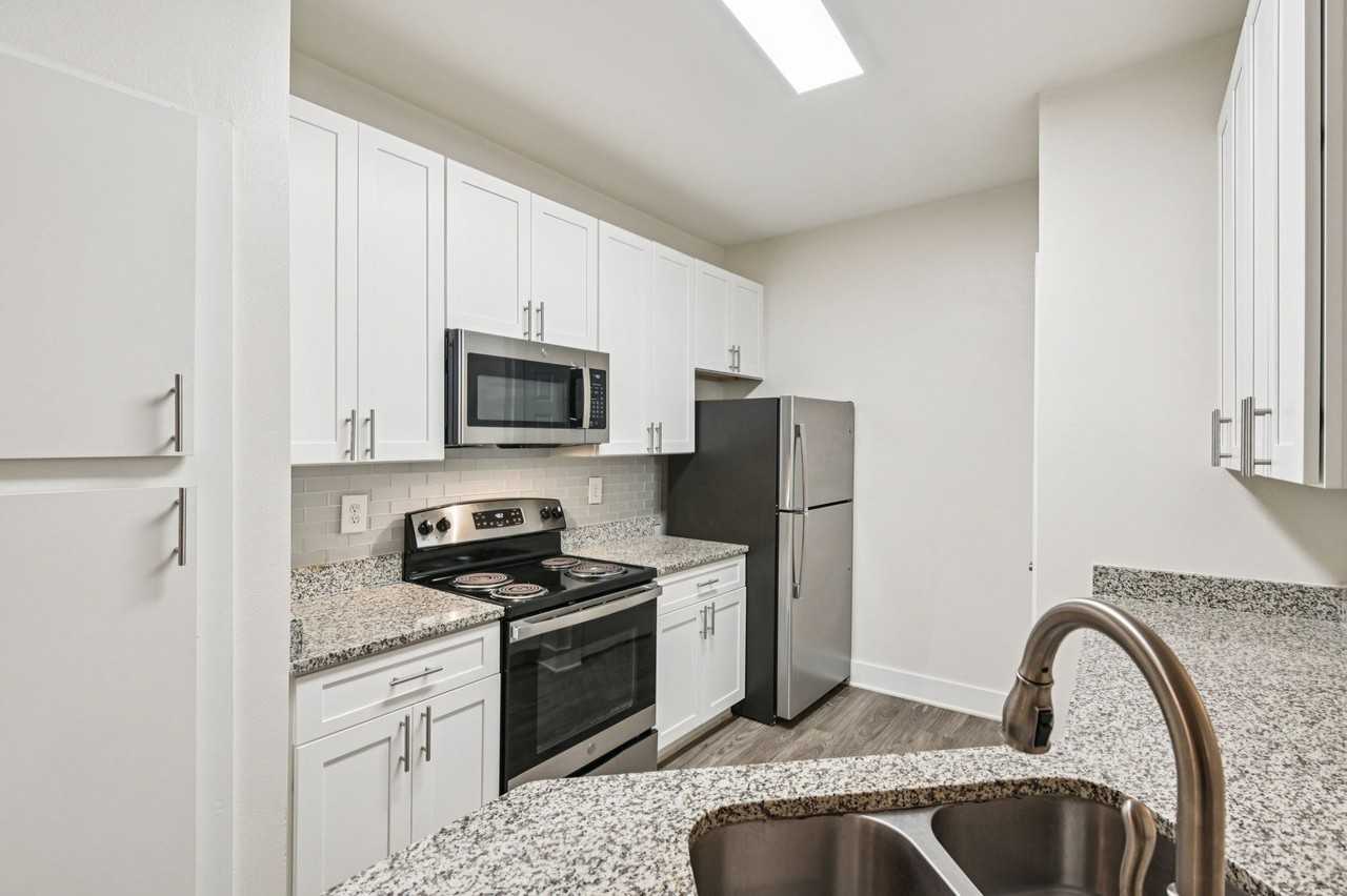 Wesley St. James Apartments at Sandy Springs - Photo 6 of 51