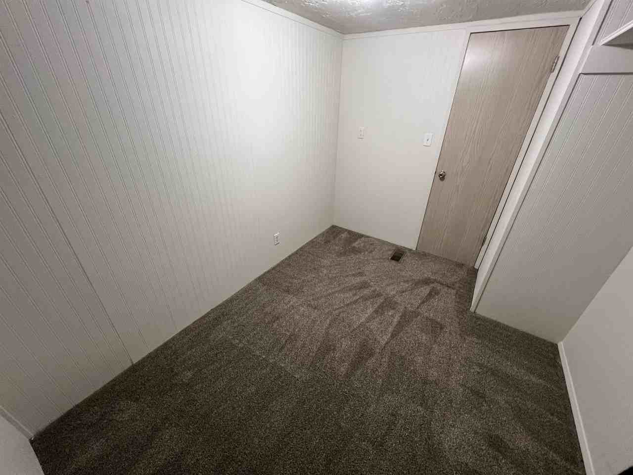 100 S Davies Rd #15 - Photo 2 of 40