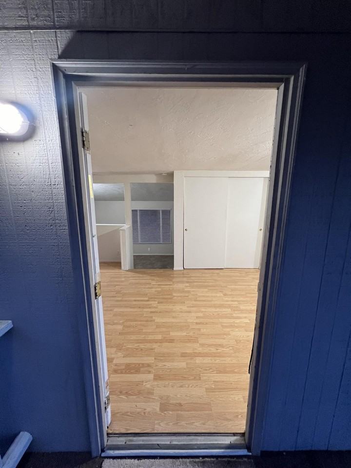 100 S Davies Rd #15 - Photo 4 of 40