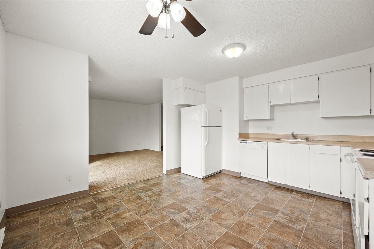 Beautiful Spacious Units with a Pool! - Photo 6 of 11