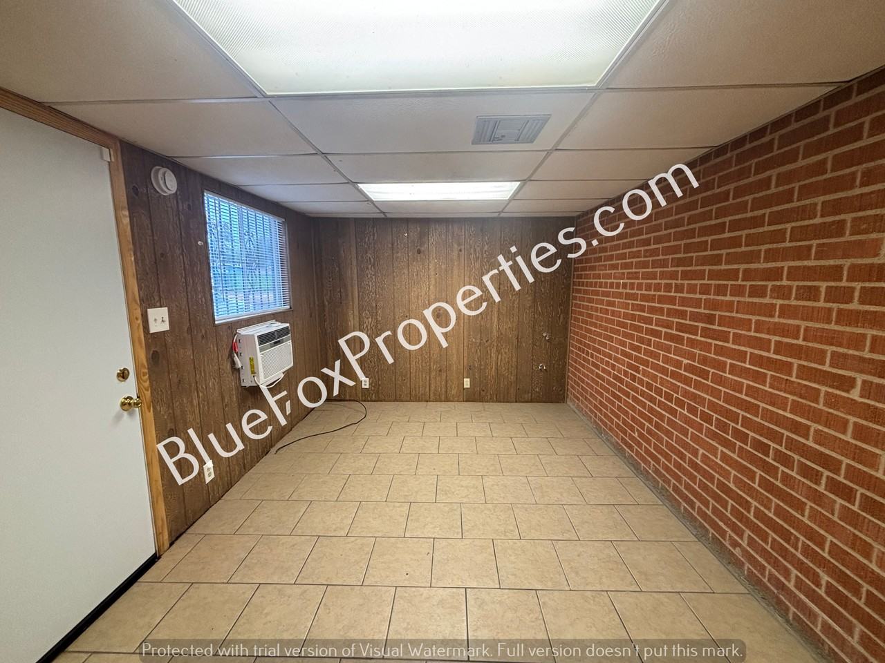 4825 E 23rd St - Photo 6 of 17