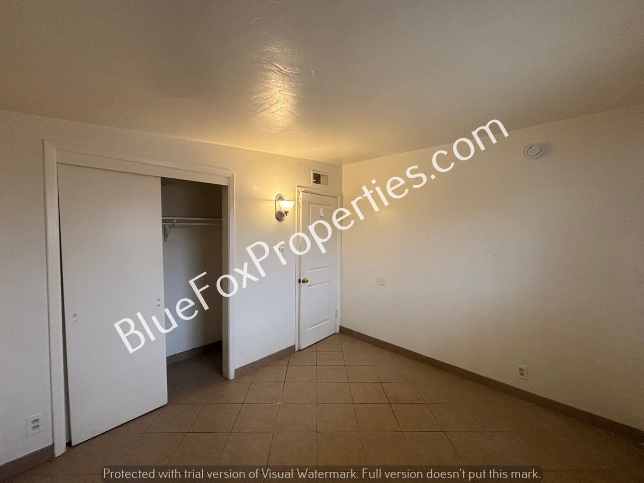 4825 E 23rd St - Photo 7 of 17