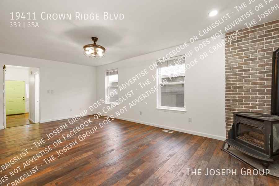 19411 Crown Ridge Blvd - Photo 5 of 38