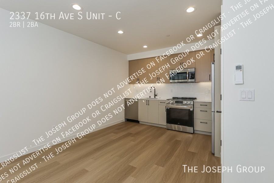 2337 16th Ave S #C - Photo 7 of 28