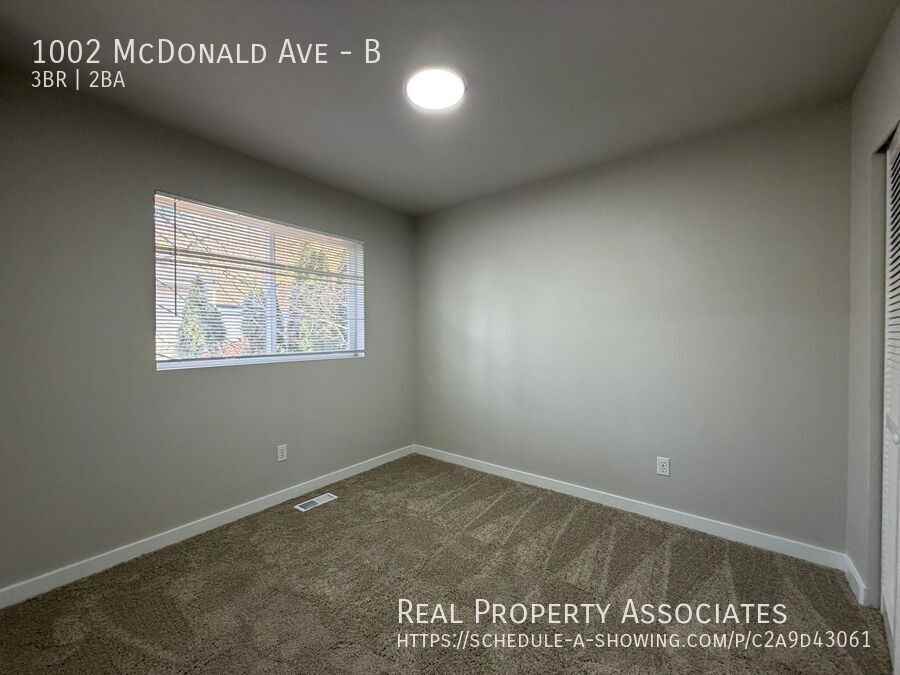 1002 Mcdonald Ave #B - Photo 5 of 11