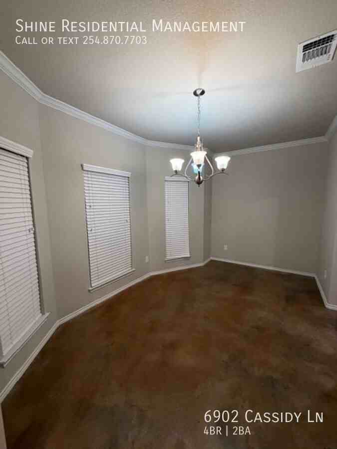 6902 Cassidy Ln - Photo 3 of 34