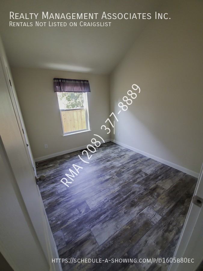 320 S 2nd Ave - Photo 5 of 15