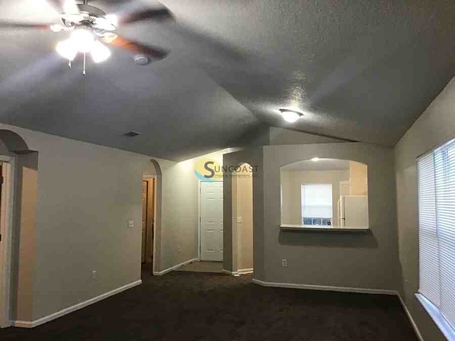 5550 Oak Crossing Dr - Photo 2 of 16