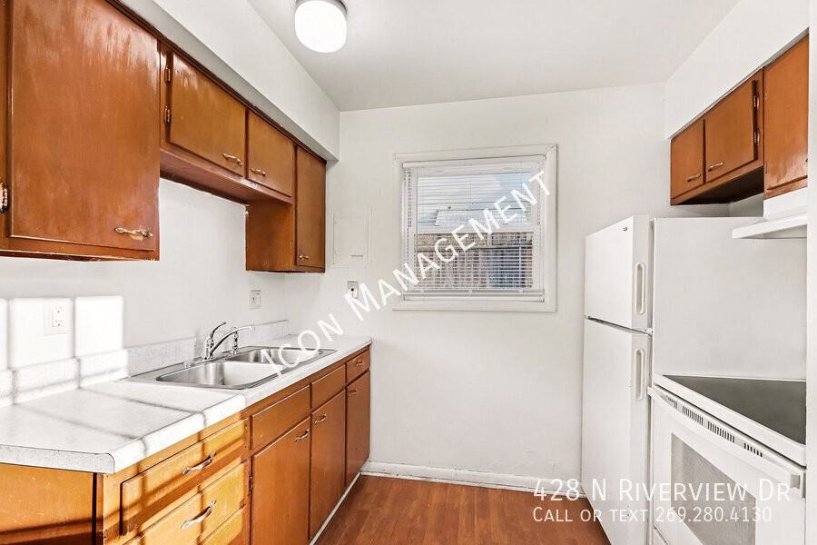 428 N Riverview Dr - Photo 6 of 14