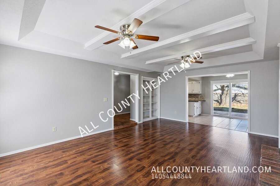 2325 Cypress Ct - Photo 3 of 12