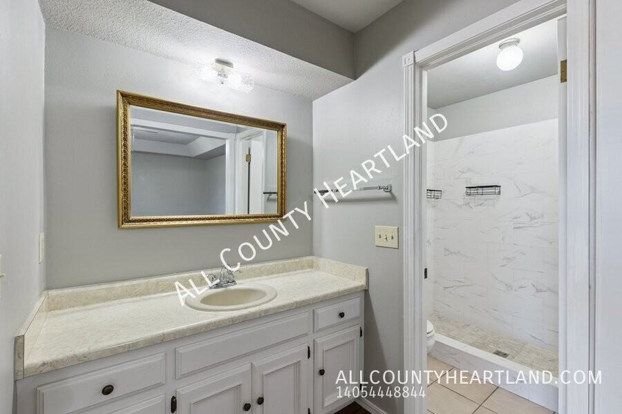 2325 Cypress Ct - Photo 7 of 12