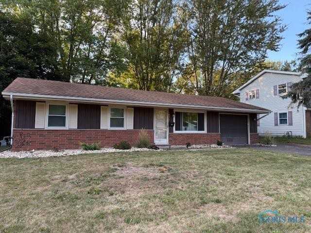 1836 Gayle Ln - Photo 2 of 34