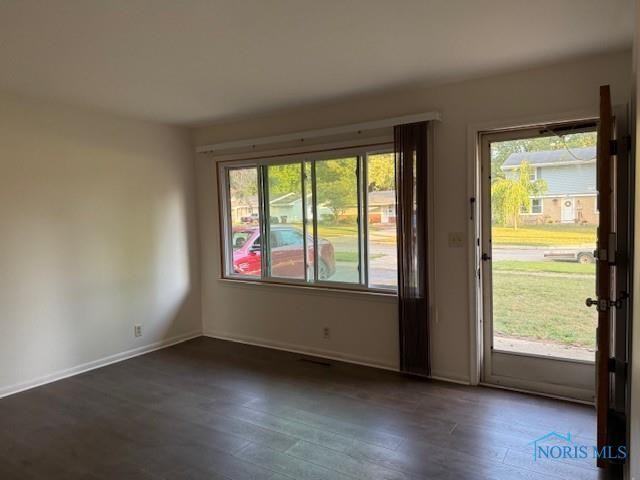 1836 Gayle Ln - Photo 4 of 34