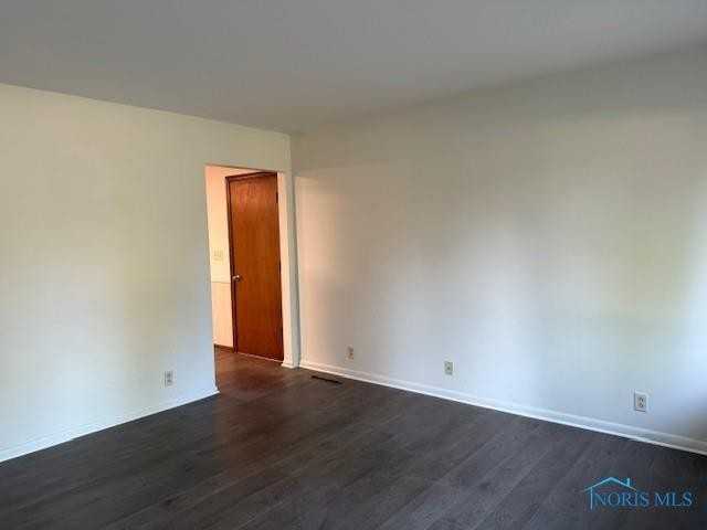 1836 Gayle Ln - Photo 7 of 34