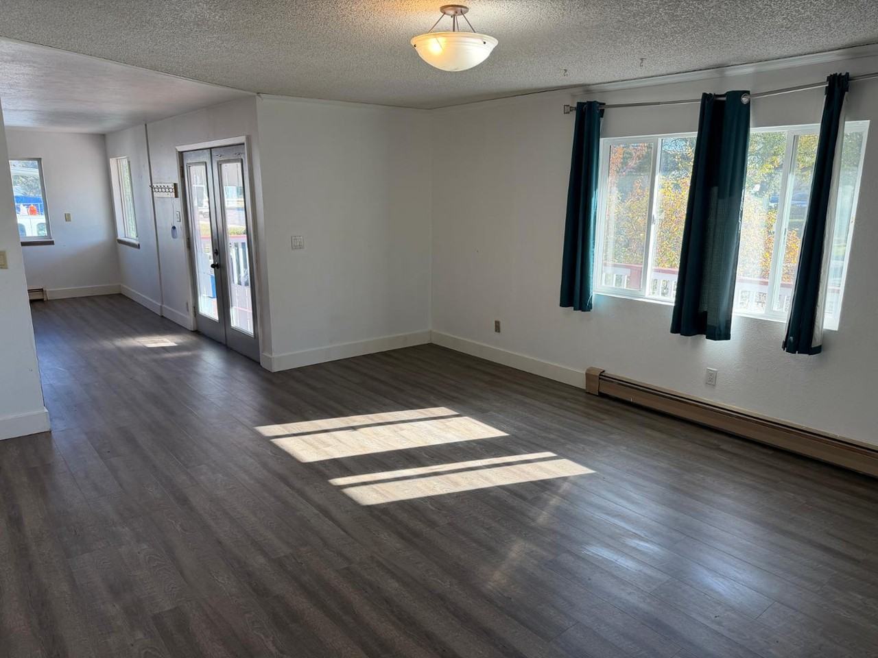 1127 Schley Ave - Photo 2 of 8