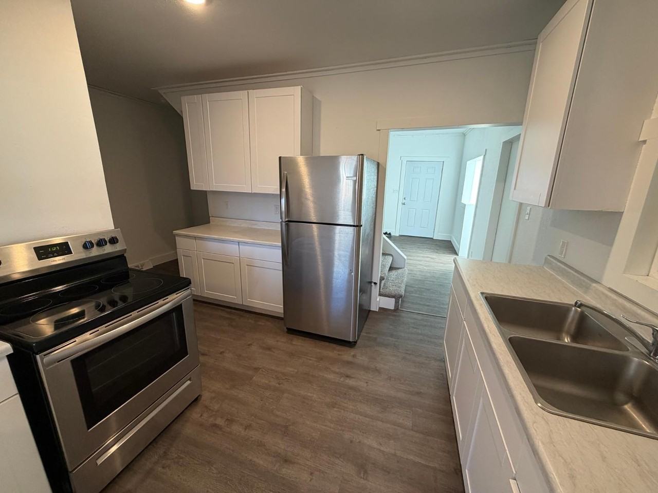 533 S Dakota St - Photo 2 of 5