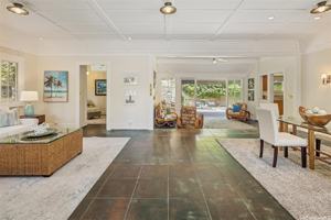 featured image of 3030 Kalakaua Ave