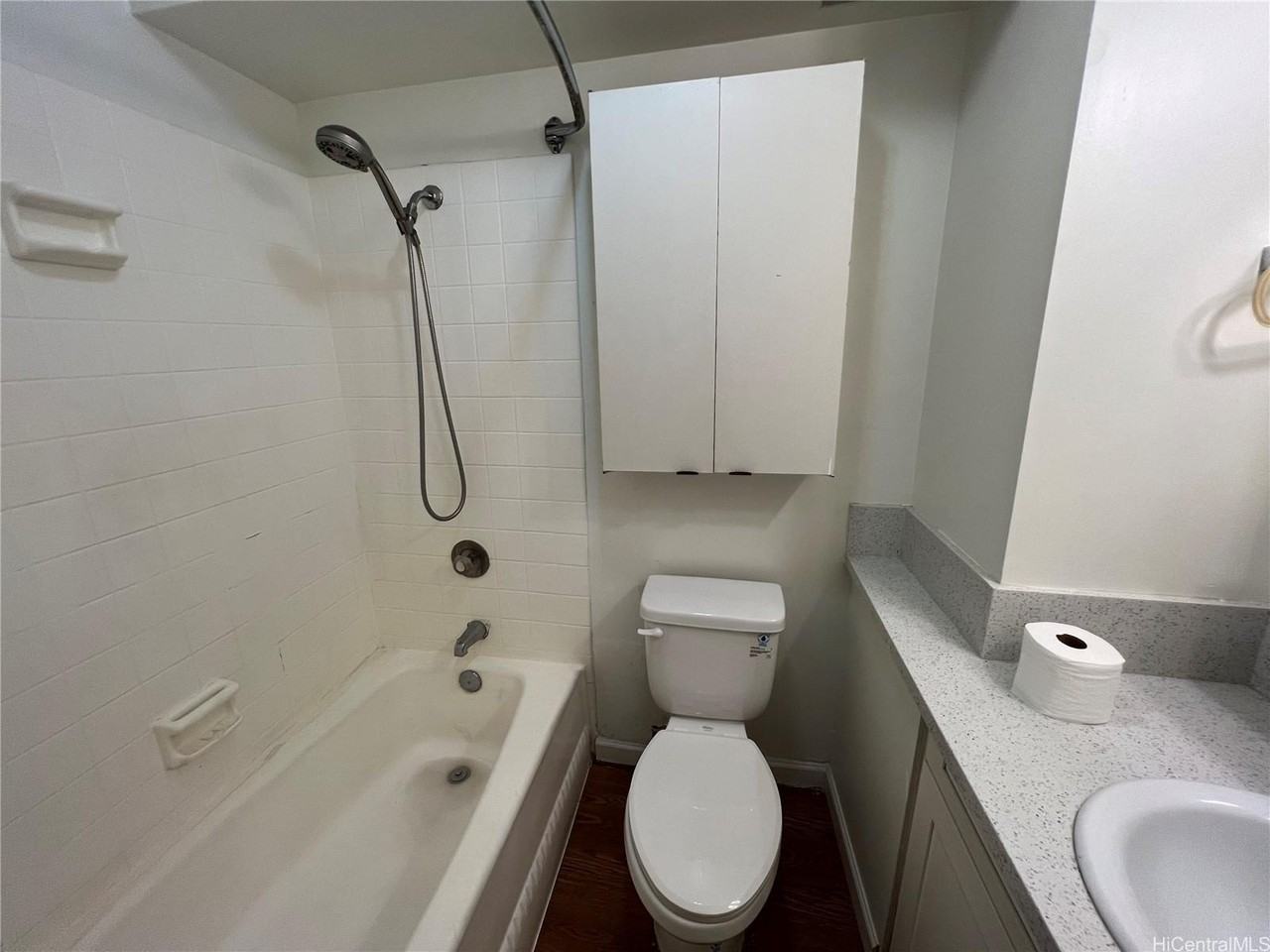 2345 Ala Wai Blvd #809 - Photo 5 of 11