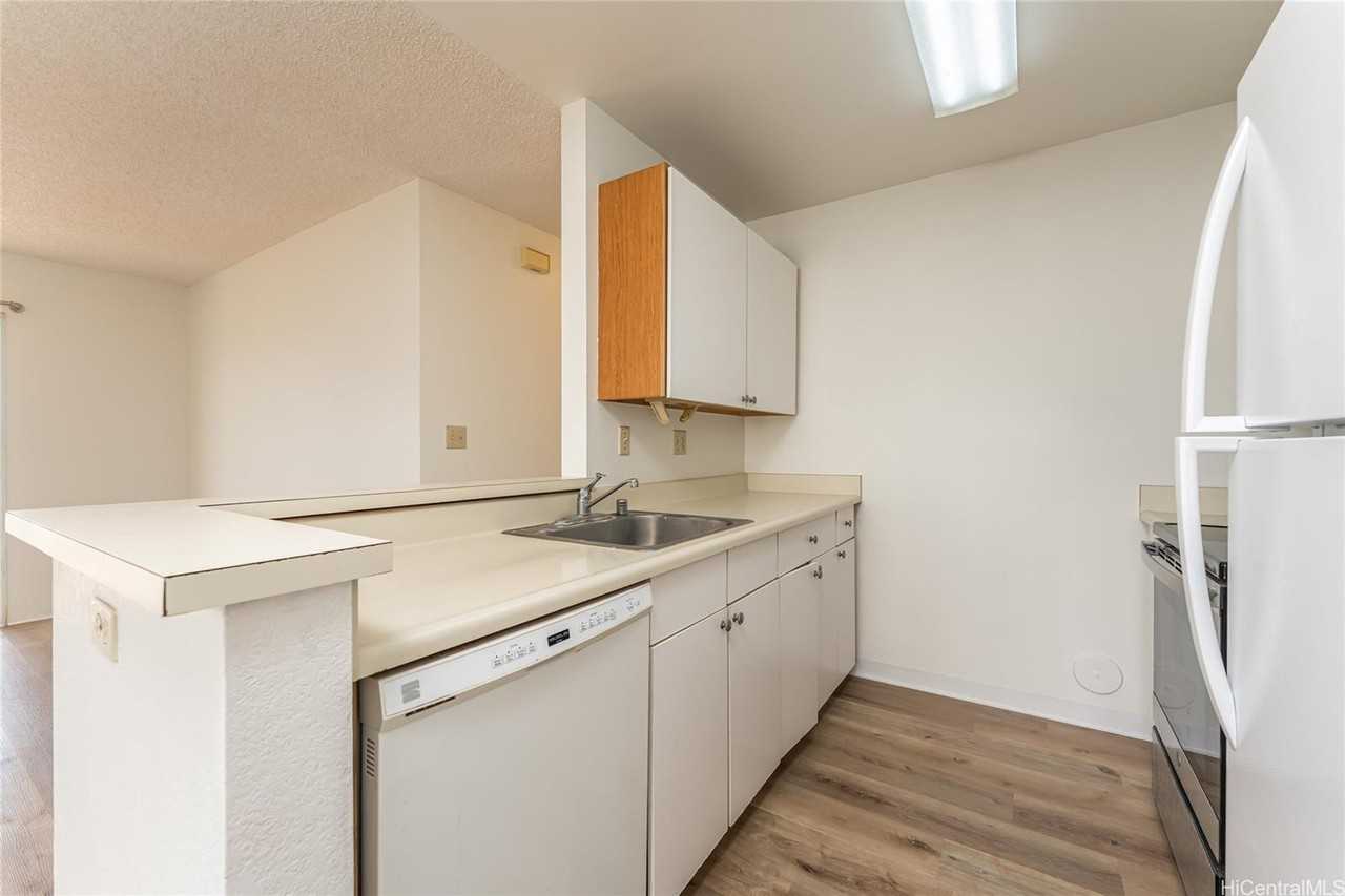 94-105 Luluka Pl #J106 - Photo 3 of 24