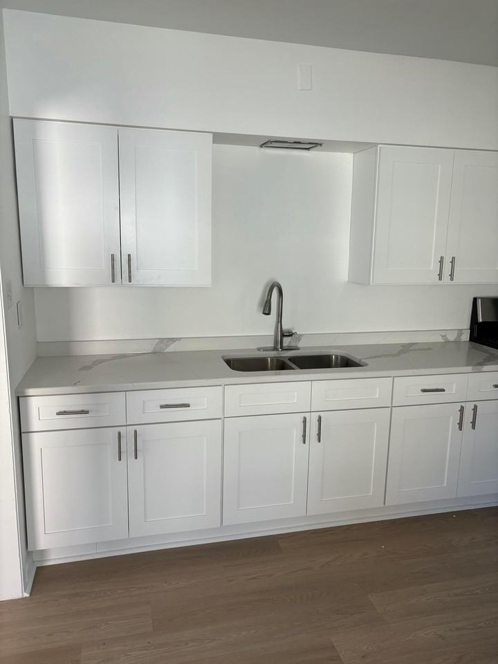 6634 Harrison Ave - Photo 6 of 10