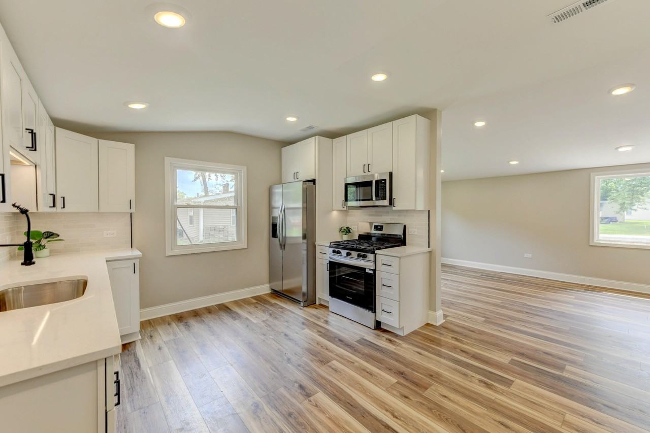 3908 W 127th Pl - Photo 2 of 18