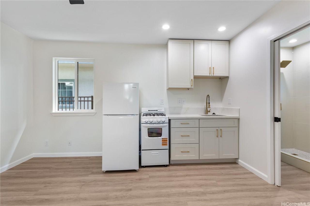 1861 Kapiolani Blvd #E