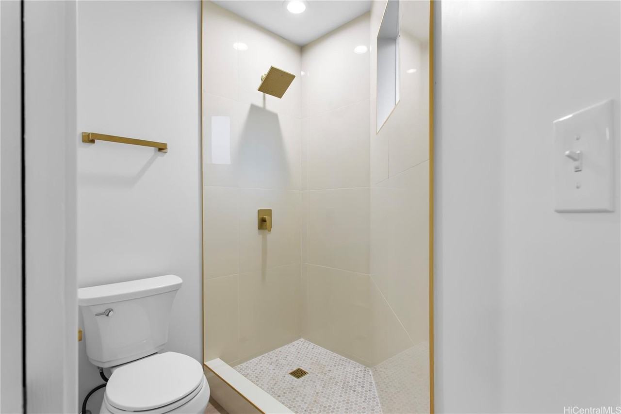 1861 Kapiolani Blvd #E - Photo 3 of 9