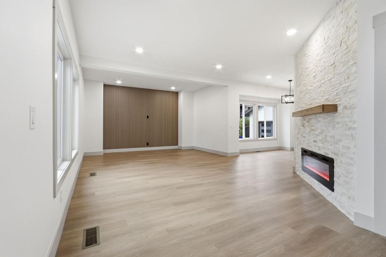 437 Ne Fargo St - Photo 5 of 40