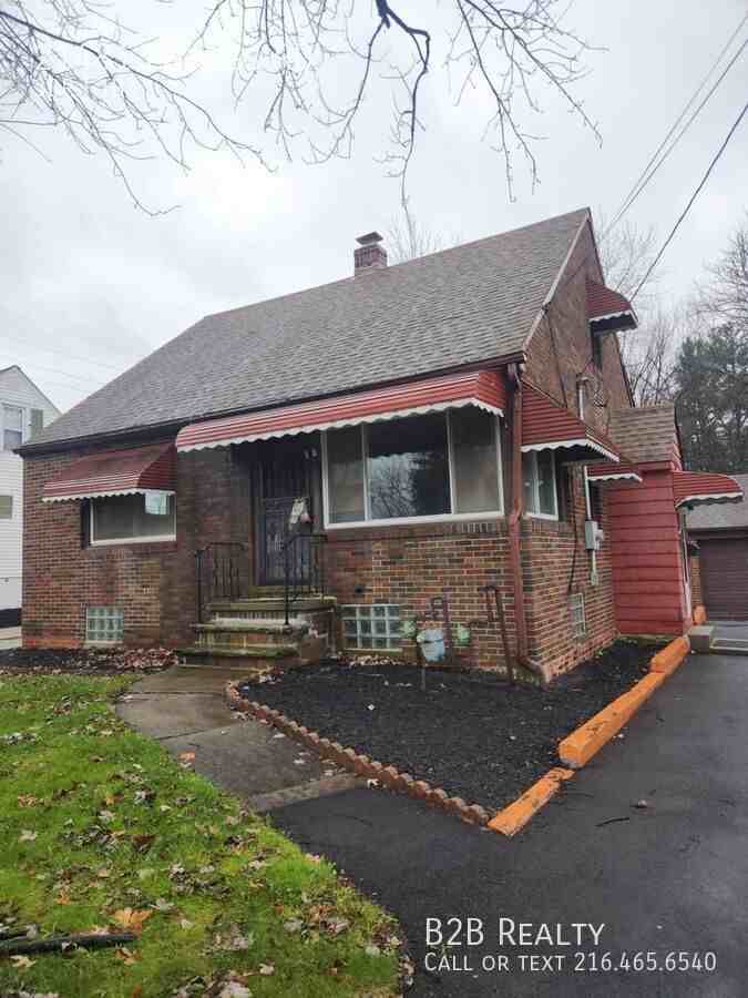 21481 Forbes Rd - Photo 3 of 30