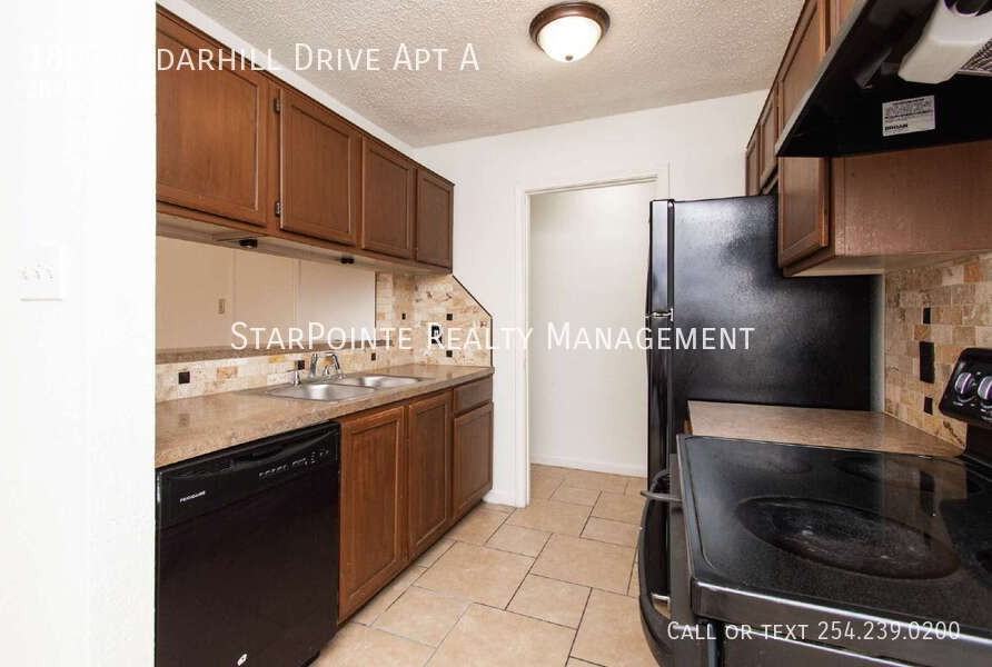 1807 Cedarhill Dr Apt A #A - Photo 6 of 14