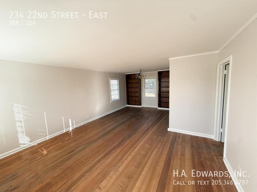234 22nd St E #EAST - Photo 2 of 6