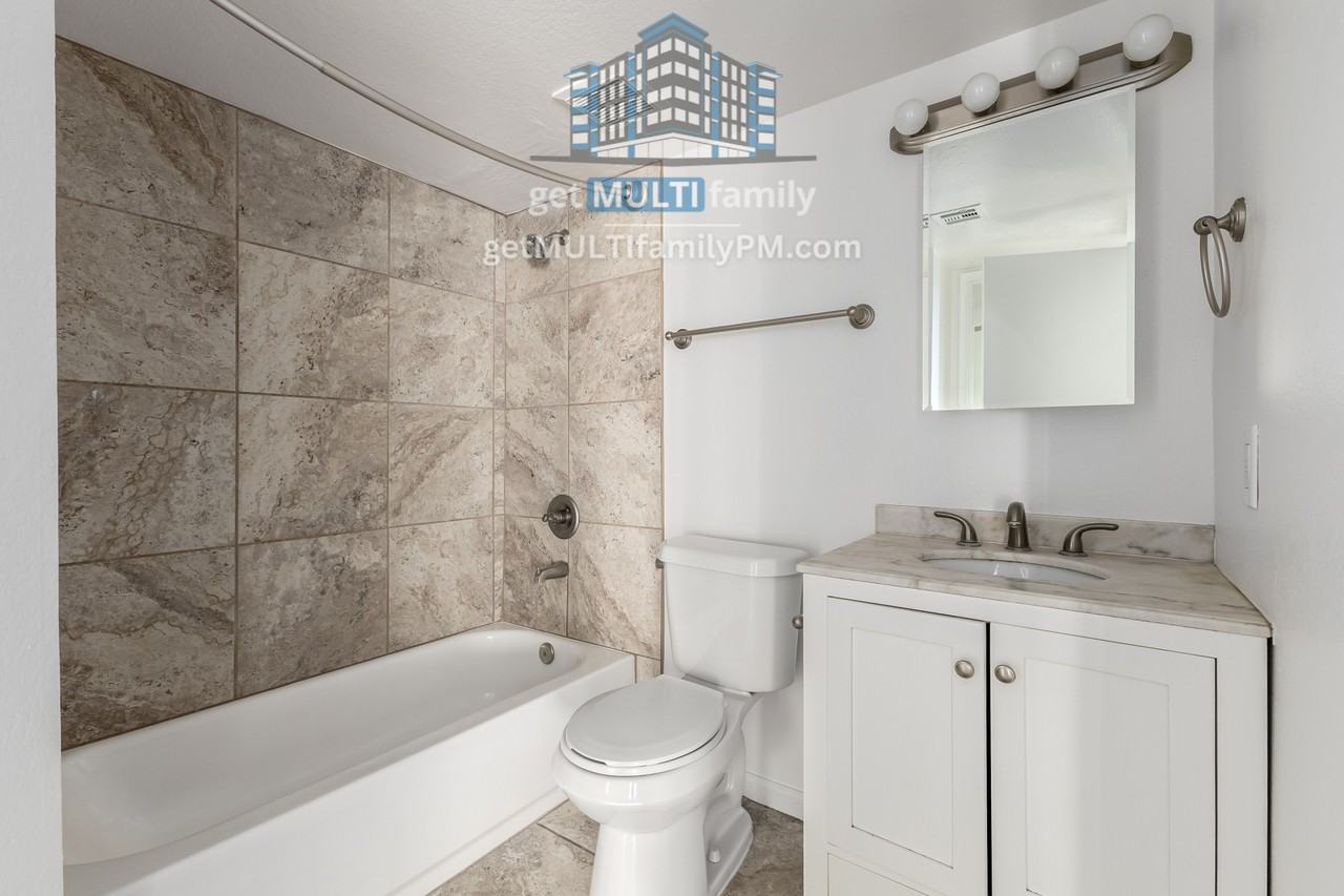 1921 E Hayden Ln #102 - Photo 3 of 21