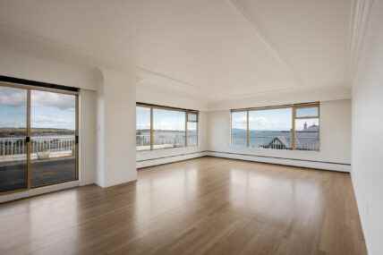 The White House Apartments - Photo 2 of 16