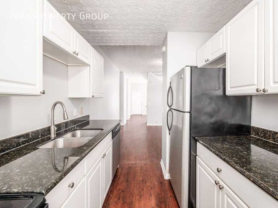 1240 S Washington Ave - Photo 4 of 50