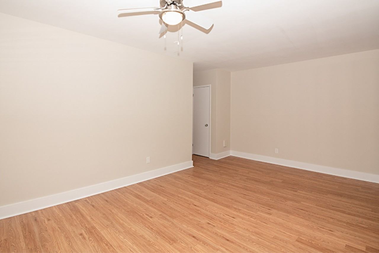 112/114 River Avenue - Photo 7 of 10