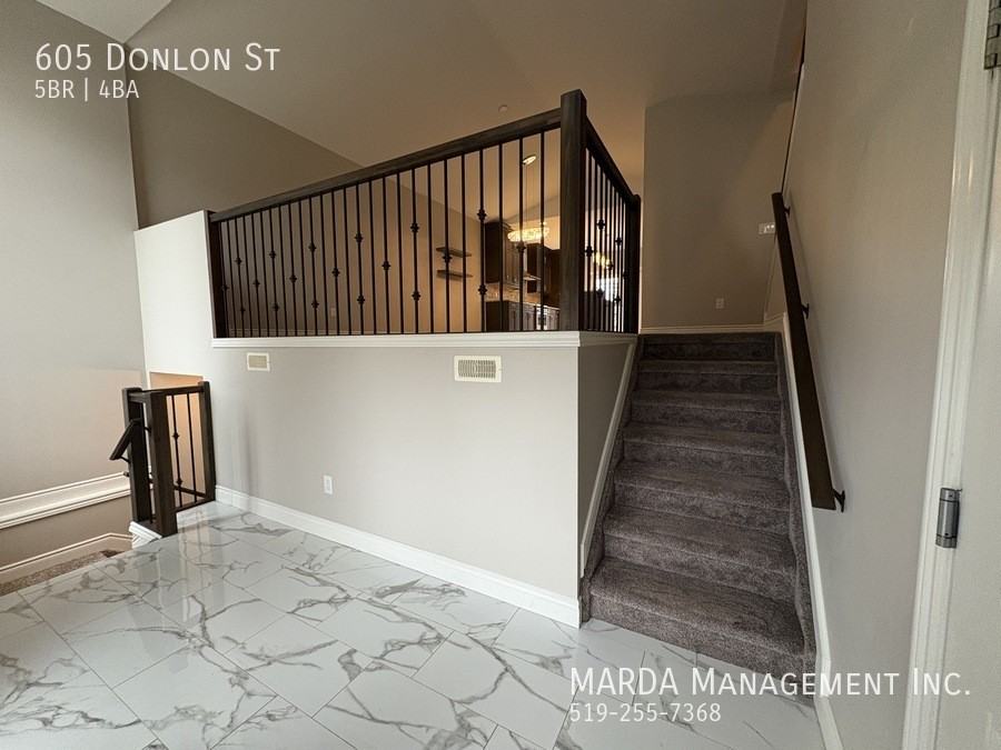 605 Donlon St - Photo 3 of 50