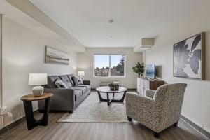 featured image of 2752 Ne Hogan Dr