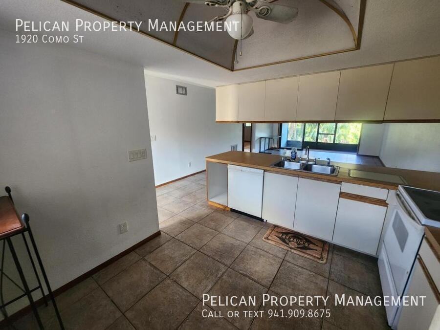 1920 Como St - Photo 4 of 24