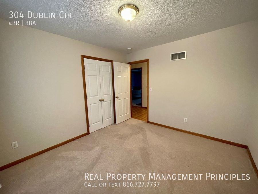 304 Dublin Cir - Photo 4 of 23