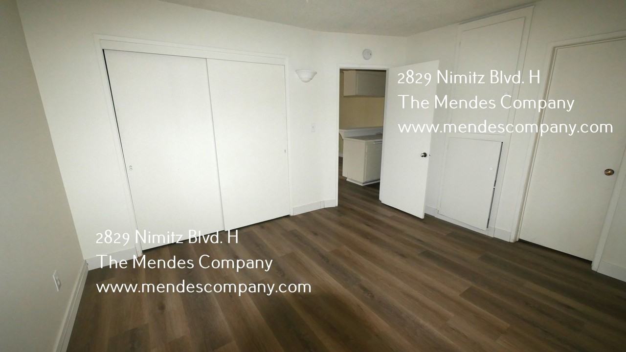 2829 Nimitz Blvd #H - Photo 4 of 5