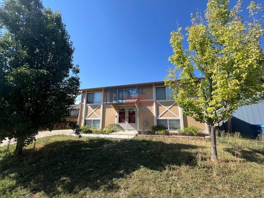 18867 W 61st Ave - Photo 2 of 16