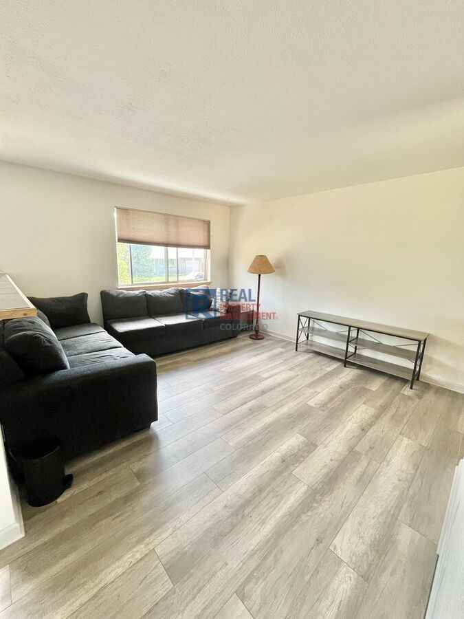 18867 W 61st Ave - Photo 4 of 16