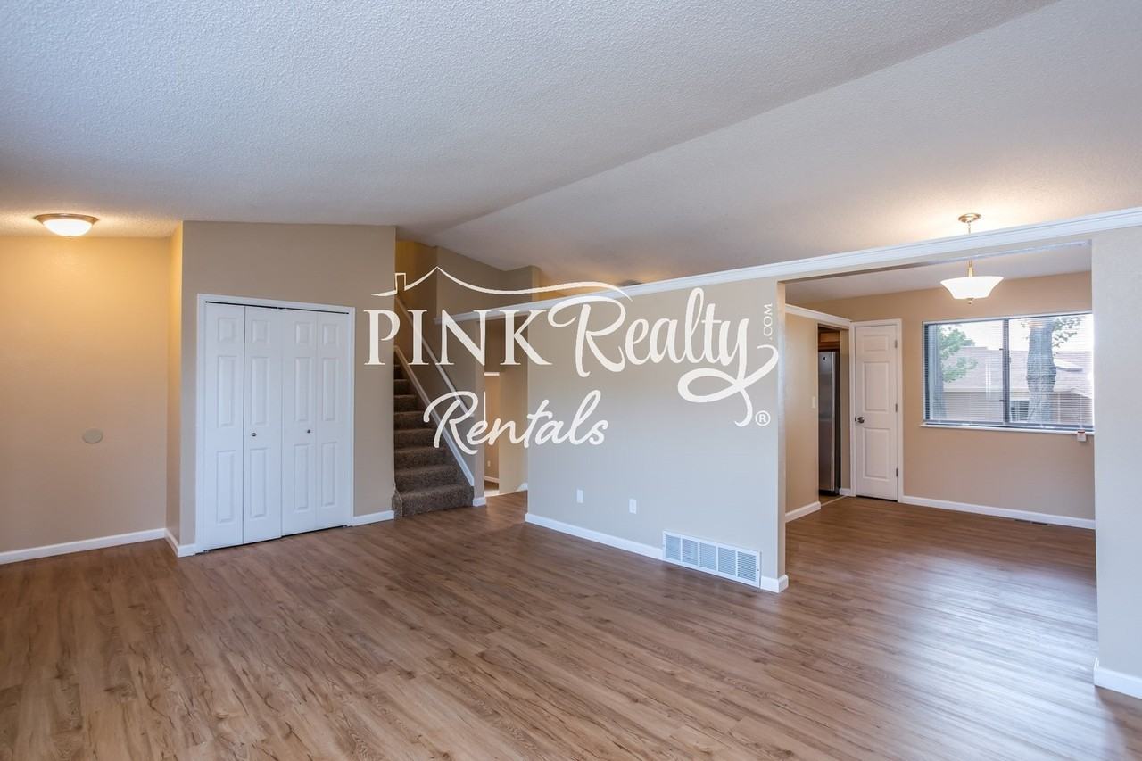 8274 Caravel Dr - Photo 6 of 46