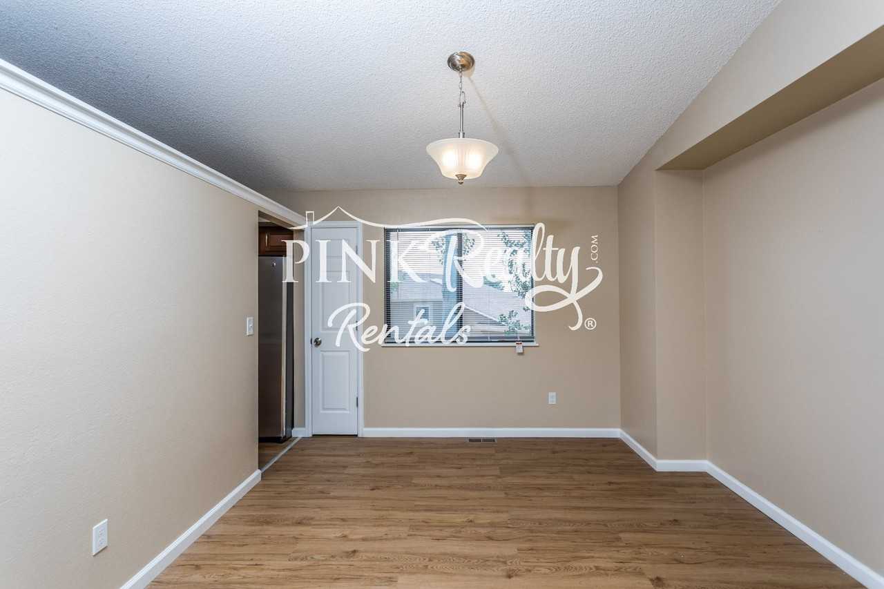 8274 Caravel Dr - Photo 7 of 46