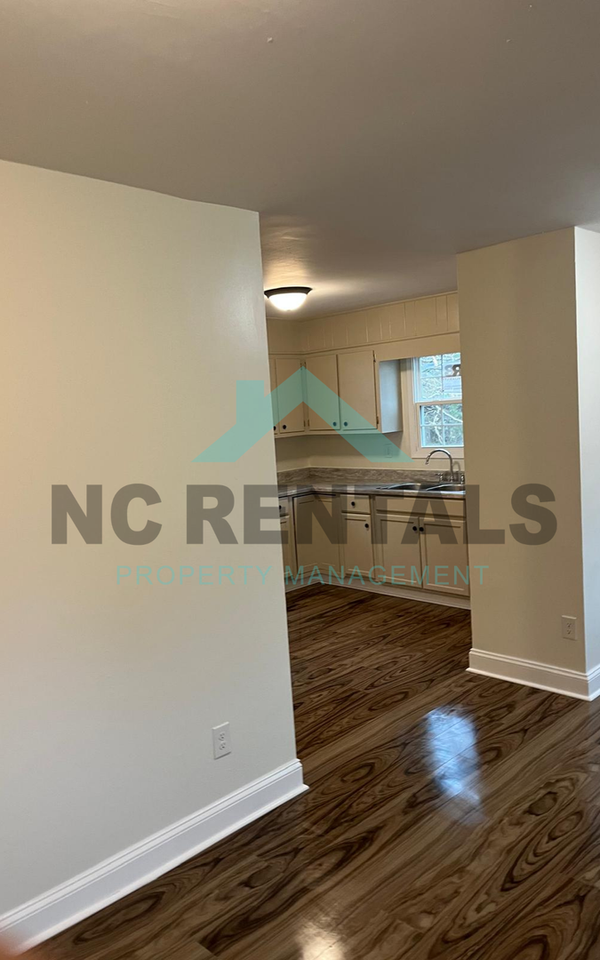 1036 Brower Rd - Photo 5 of 24